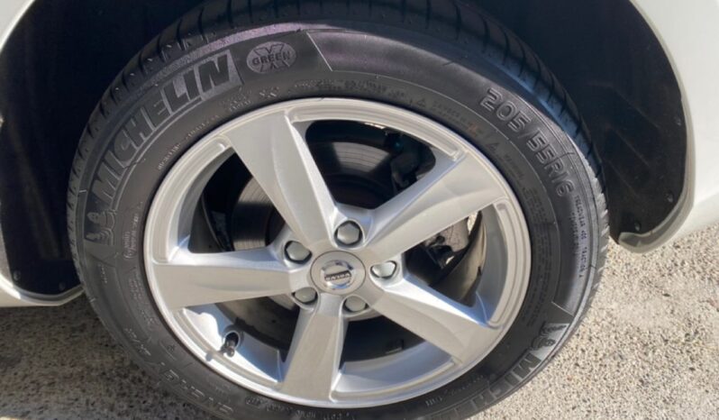 VOLVO V40 D2 ‘eco’ Kinetic pieno